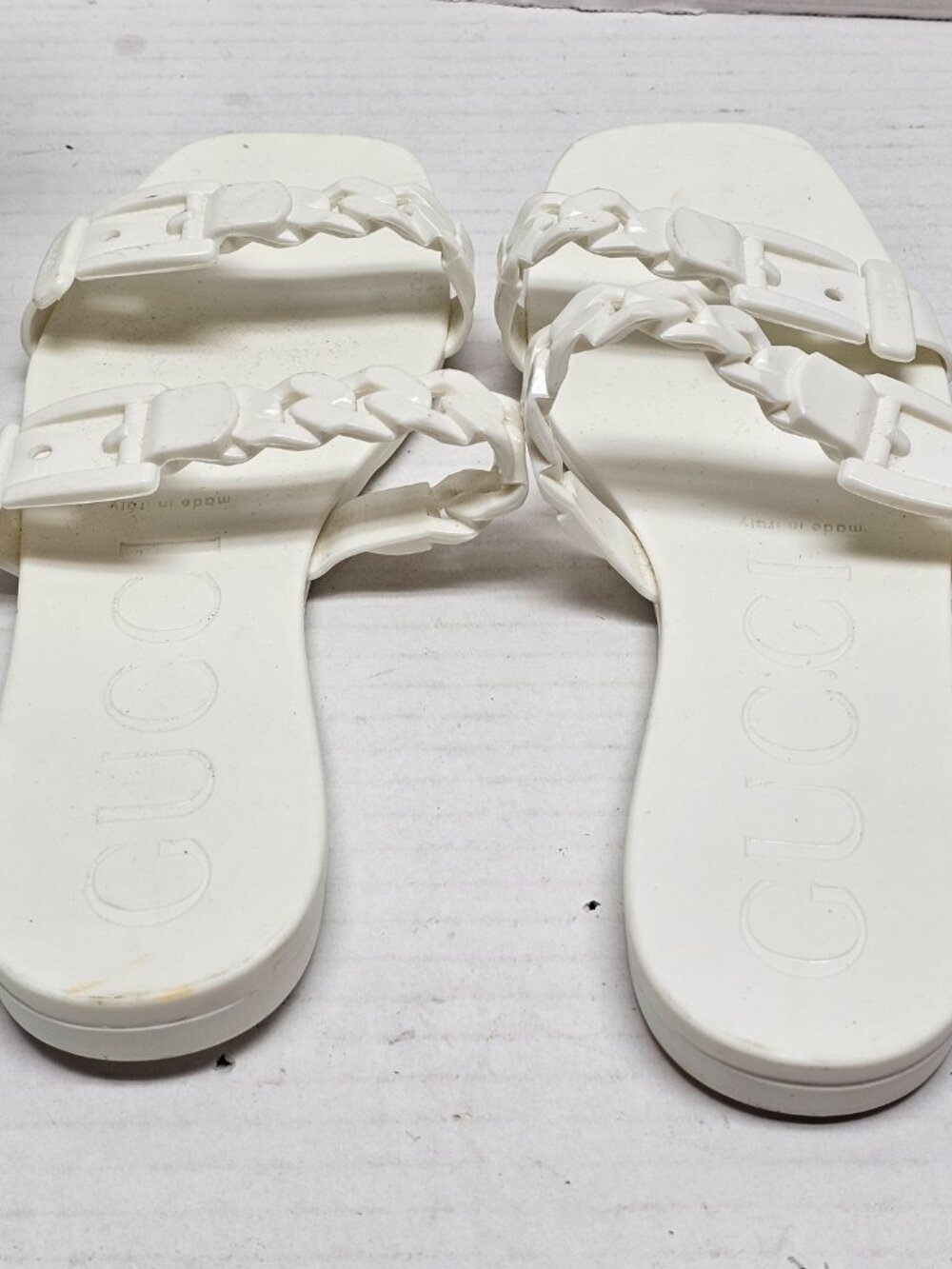 Gucci Slide Slip On White Sandals Buckle Chain Link design Made in Italy 39 - Picture 5 of 16
